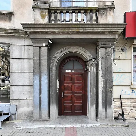 Apartment Budget Next To Sea Garden And *