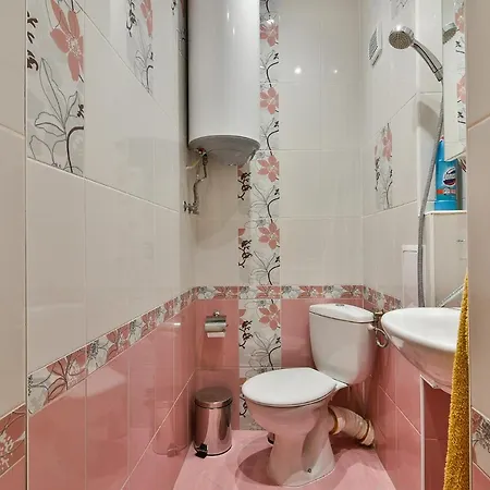 Apartment Budget Next To Sea Garden And