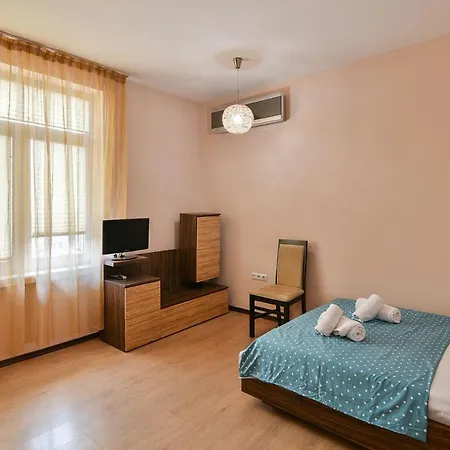 Apartment Budget Next To Sea Garden And *